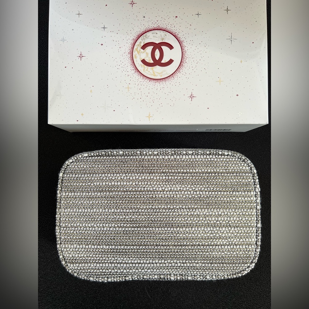 Brand new CHANEL 2022 Holiday Cosmetic Bag - Picture 2 of 6